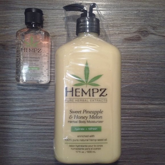 Hempz Sweet Pineapple & Honey Melon Sanitizer Set - Picture 1 of 6